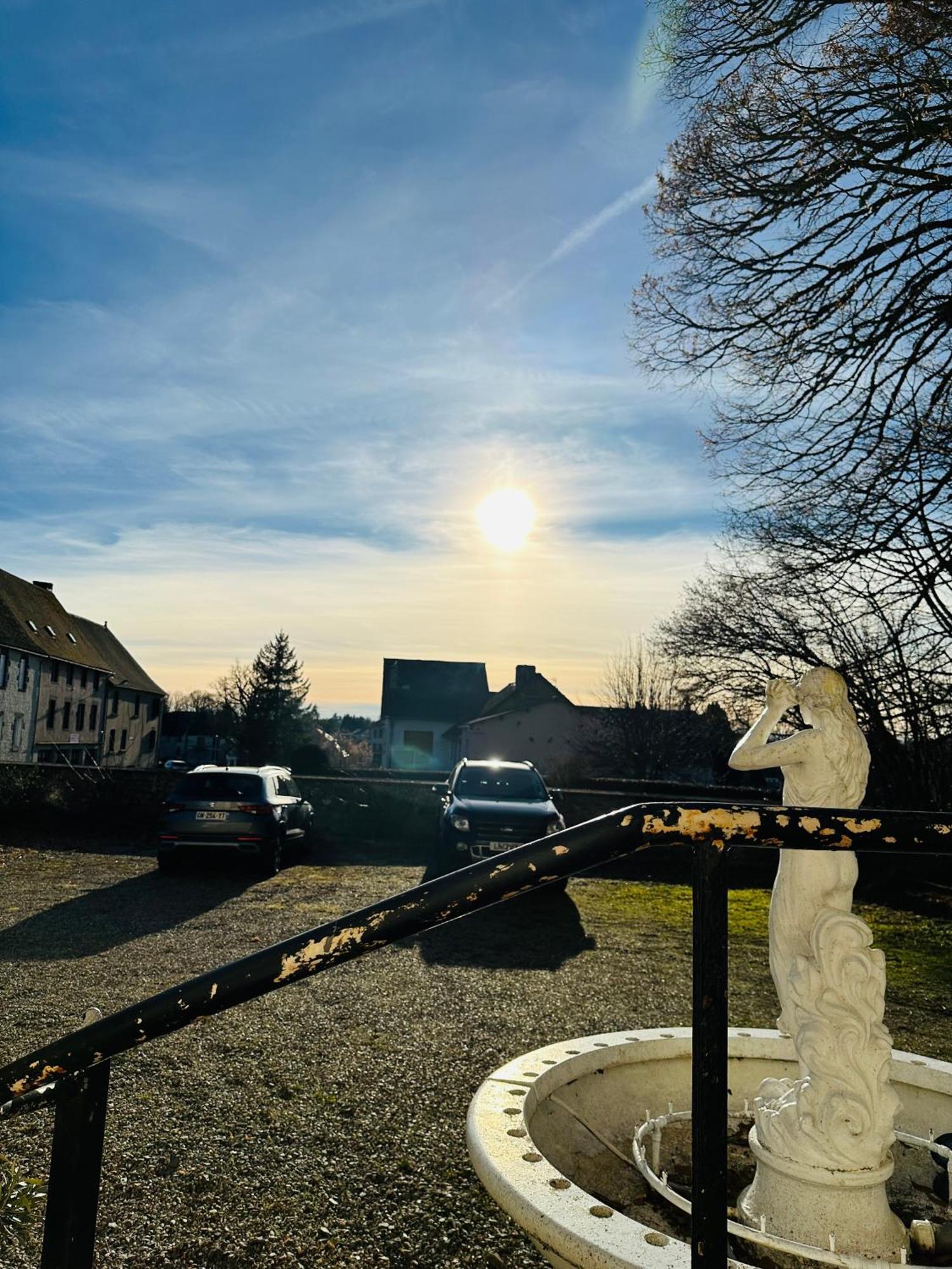 Le Chateau Giat Zewnętrze zdjęcie